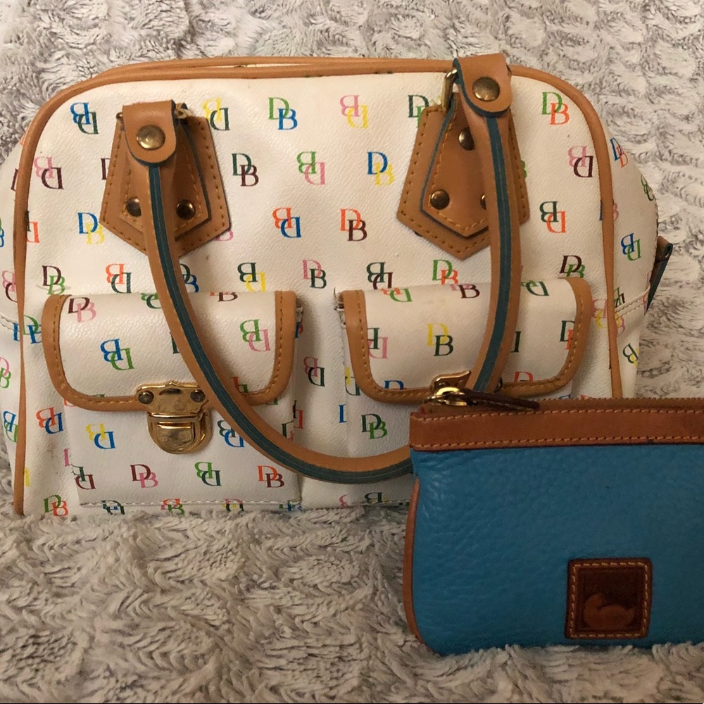 Dooney & Bourke purse
